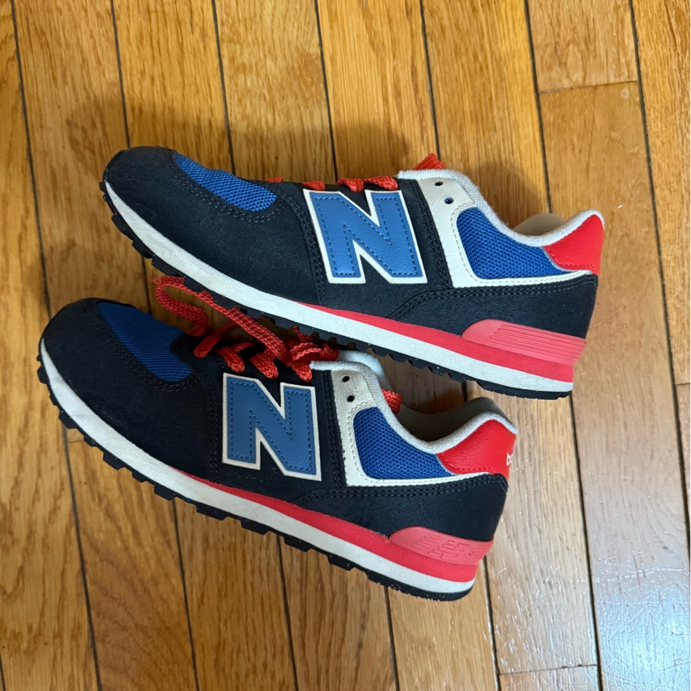 New Balance Sneaker - Picture 3 of 6